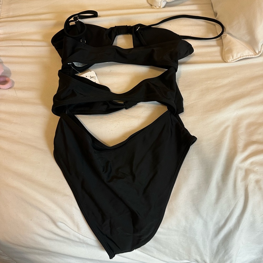 Forever 21 black cutout one piece bikini